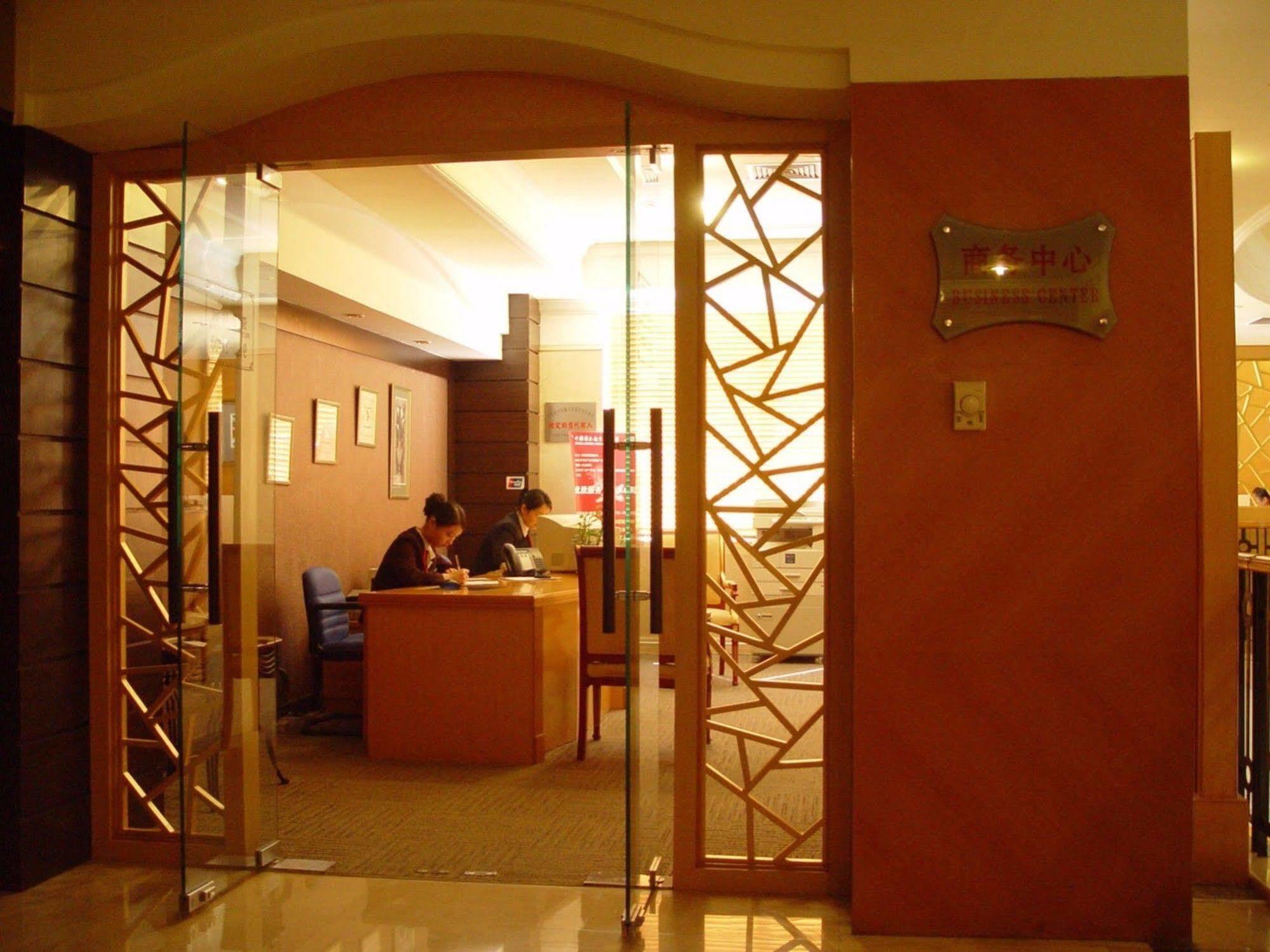Oriental Garden Hotel Beijing Exterior foto